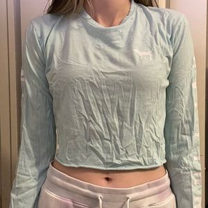 Light blue long-sleeve cropped Pink shirt